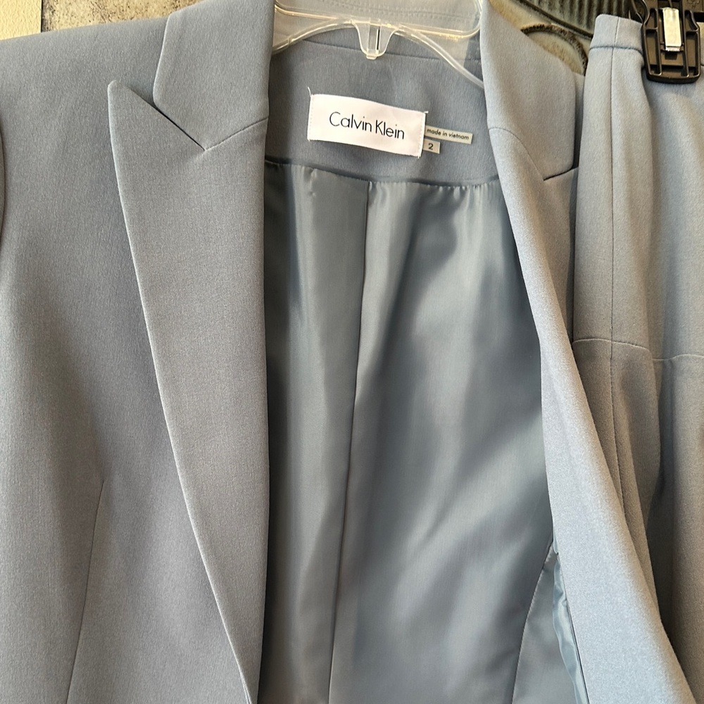 Calvin Klein Women's Soft Blue Blazer and Skirt Set size 2 - Picture 7 of 15